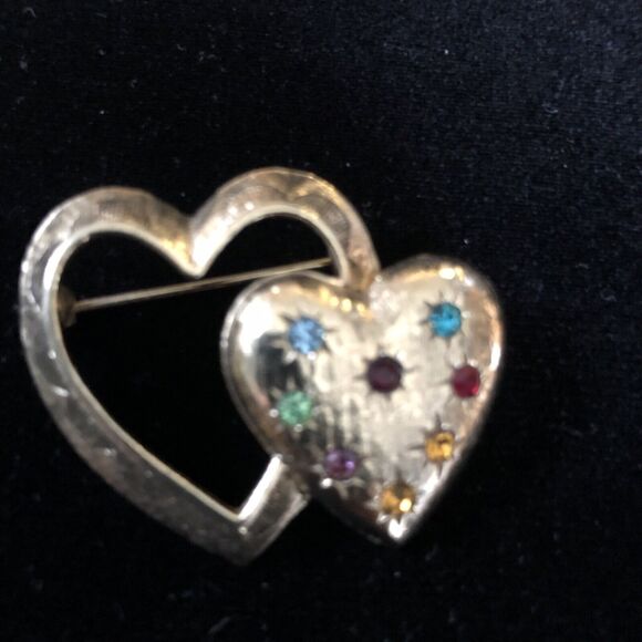 Vtg Signed EMMONS Pin/Brooch, Textured GT Double Heart w/Multi-Color Rhinestones - Picture 2 of 7